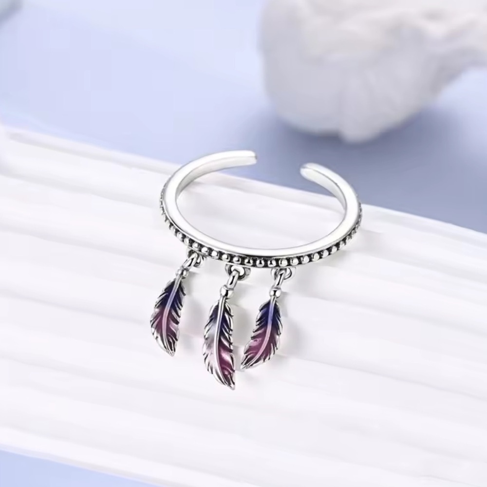 Silver Feather Charm Ring. Adjustable ring. Lucky ring. 🪶